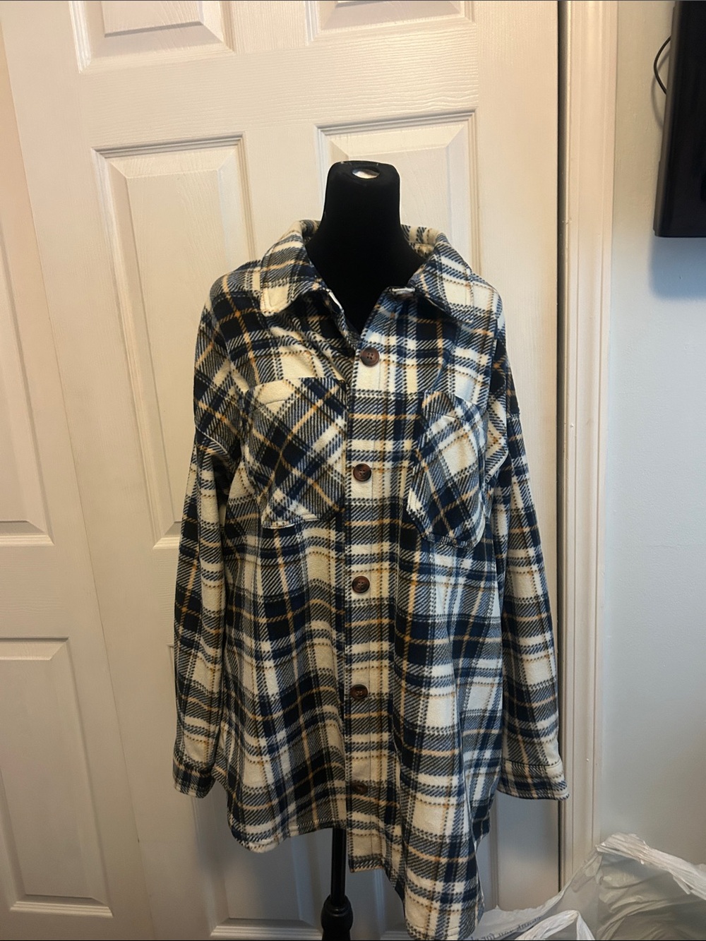 Maurice’s 2XL Plaid Teddy Jacket in Navy and Cream